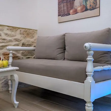 ανακαινισμένη κατοικία 50 μέτρα από το λιμάνι شقة