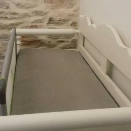 ανακαινισμένη κατοικία 50 μέτρα από το λιμάνι شقة إرموبولّي